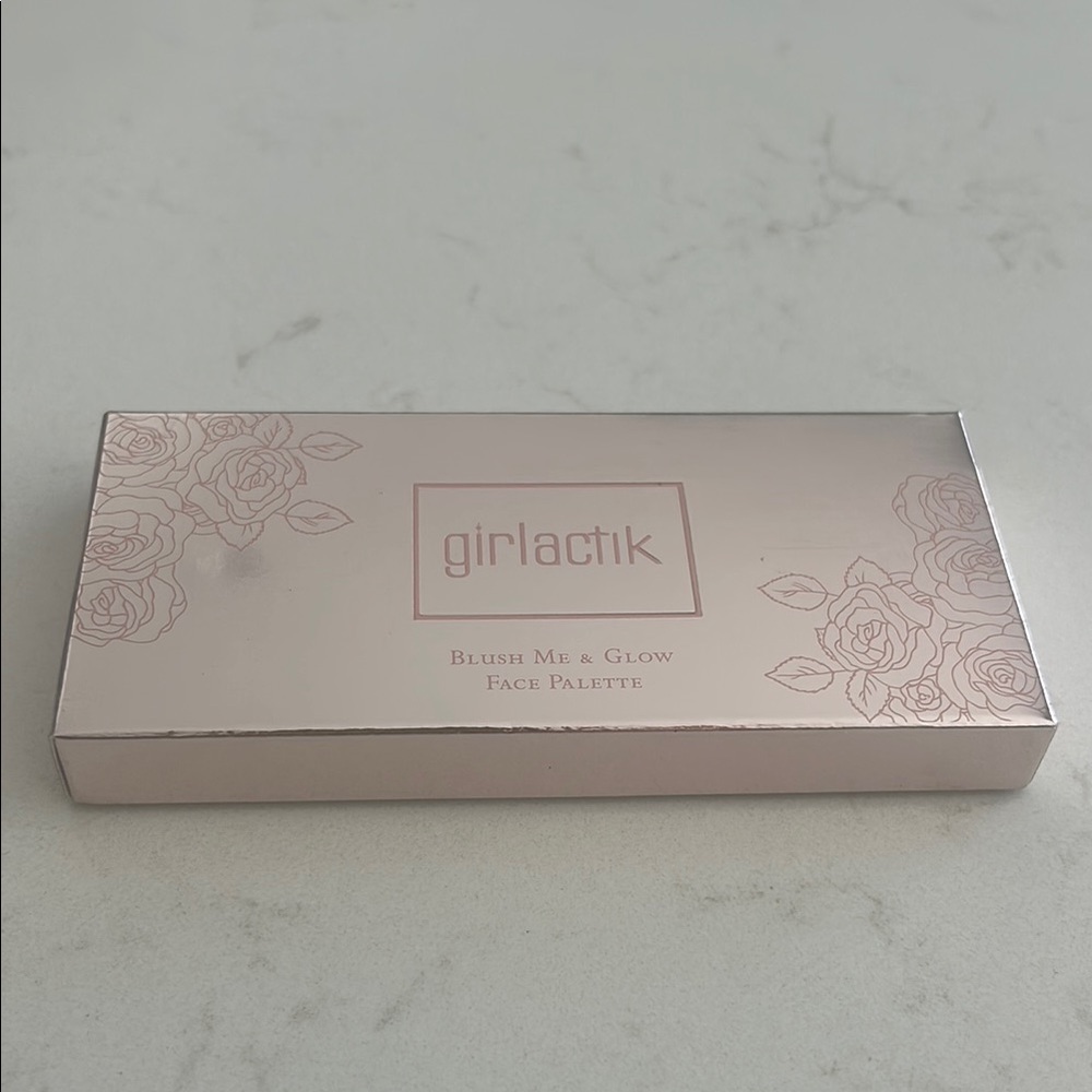 Blush Me & Glow Face Palette - Pink